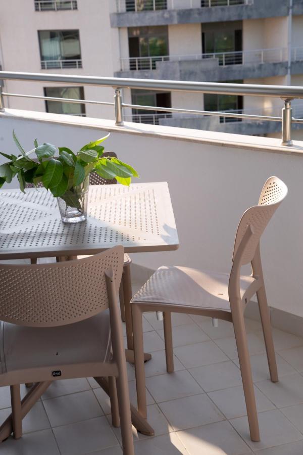 Lulu - Sunflower Apartamento Golem (Tirana)